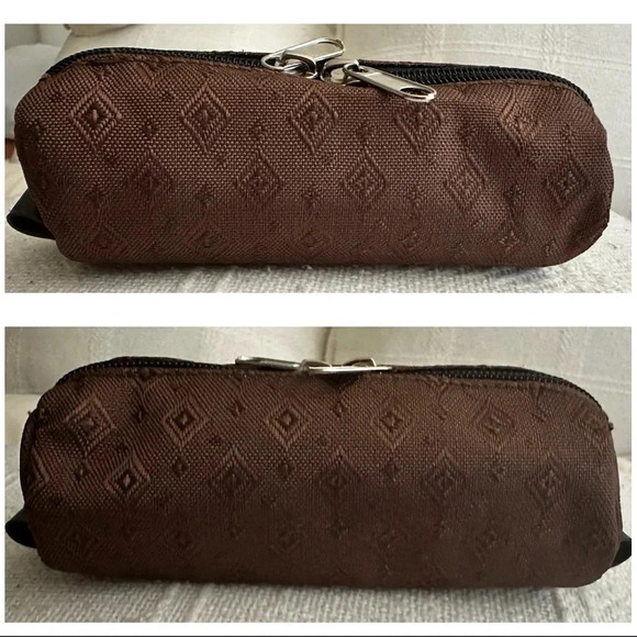 Set Of 4 Travel Bags/ Includes 3 Pouches & 1 Passport Holder - Picture 6 of 9